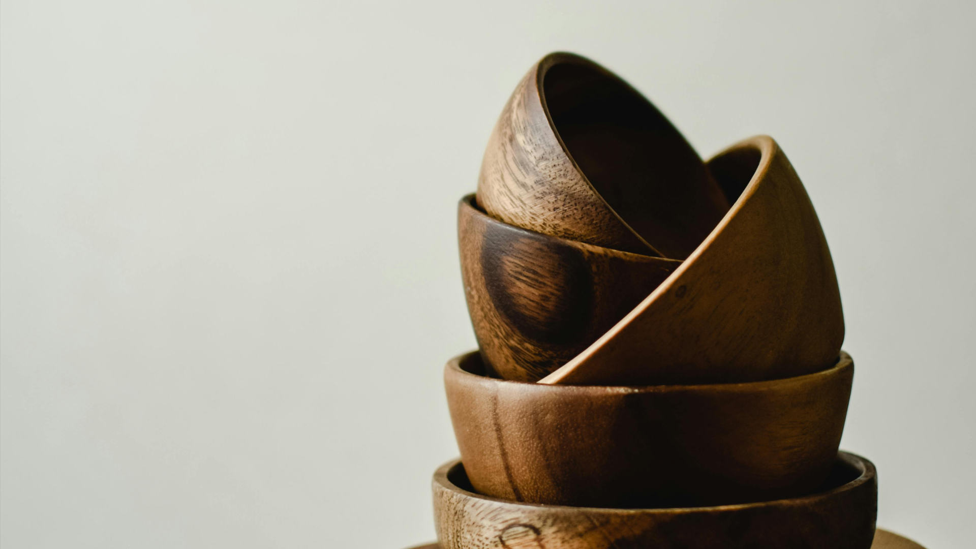 création et rénovation d'objets luminaires et ustensiles en bois