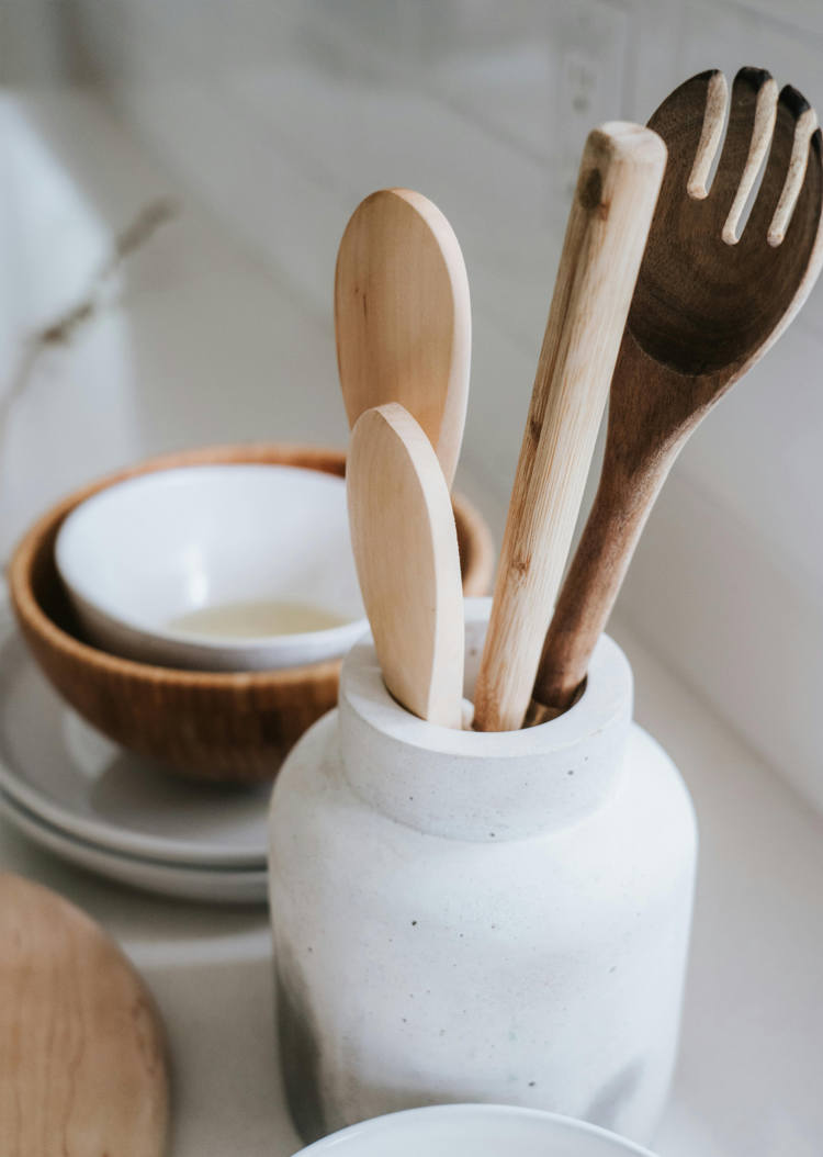 Cuillère à salade en noyer